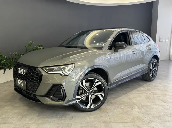 Audi Q3 SPB Perf. Black 2.0 TFSI Tipt. Quat. 2024