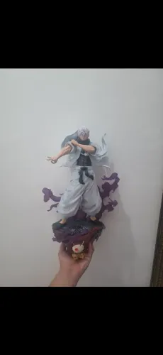 Action figure gojo!