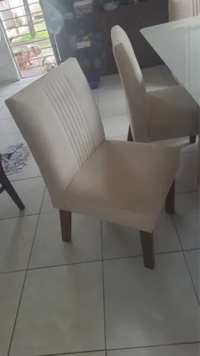 Mesa com 6 cadeiras