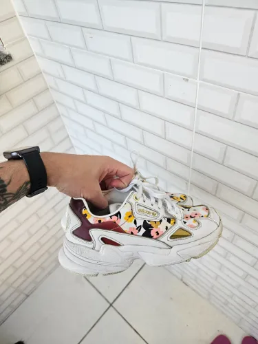 TÊNIS ADIDAS FEMININO