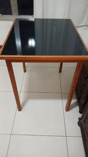 Mesa em madeira 90 x 75cm de largura e altura 86cm - mesa de madeira