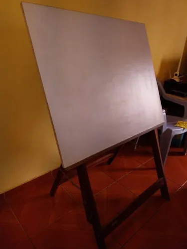 Vende-se Mesa de Desenho Técnico Profissional Inclinável Souza
