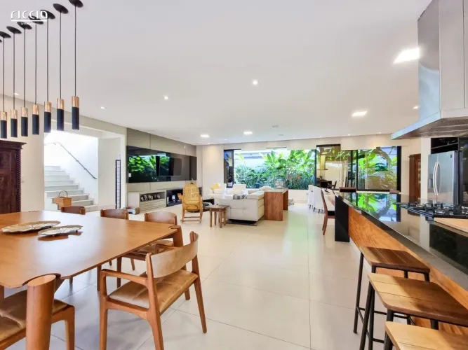 Casa à venda no Urbanova SJC - Sobrado à venda no Jardim do Golfe 3 - 440 m² - 5 Dorms (2