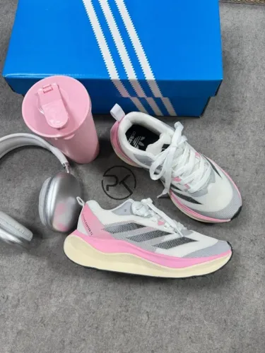Tenis