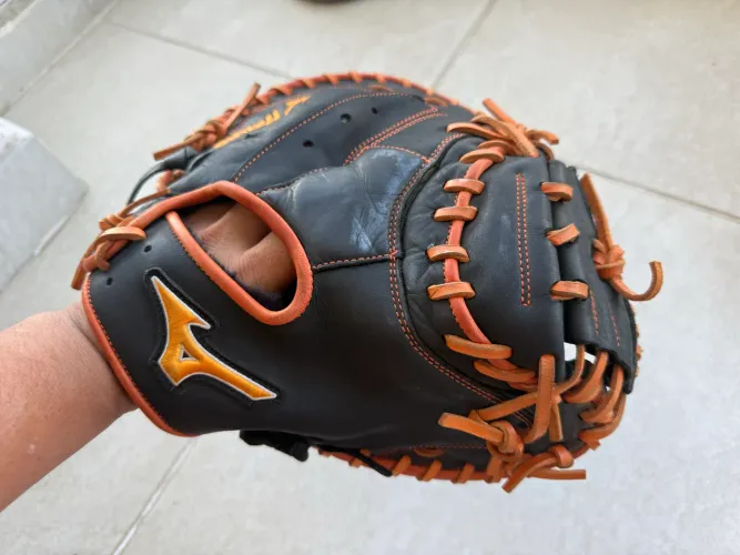 Luva de beisebol
