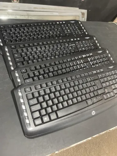TECLADOS HP SEM FIO - NÃO TEM ADAPTADOR 
