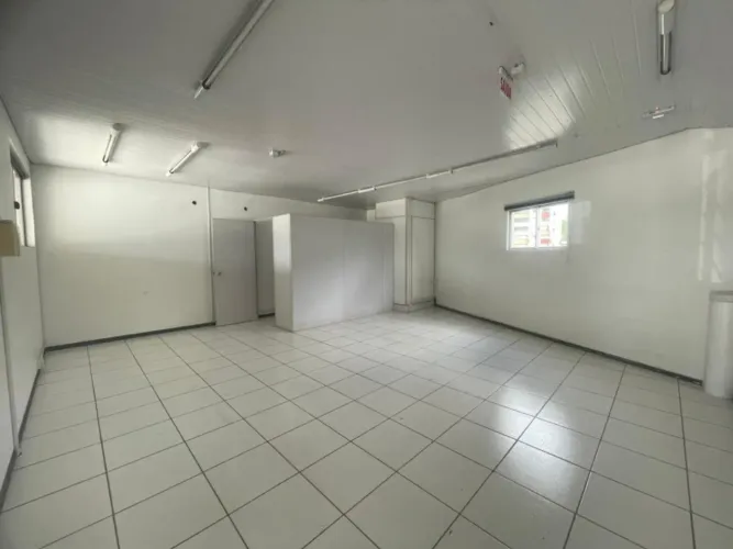 Cjto Comercial_Sala para alugar por R$ 2900.00, 58.00 m2 - VILA NOVA - JARAGUA DO SUL/SC