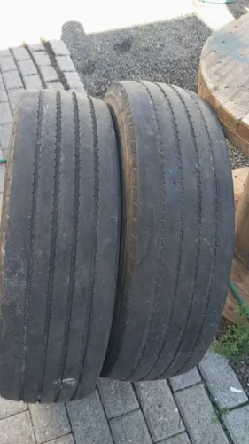 PNEUS PIRELLI 215/75 17.5