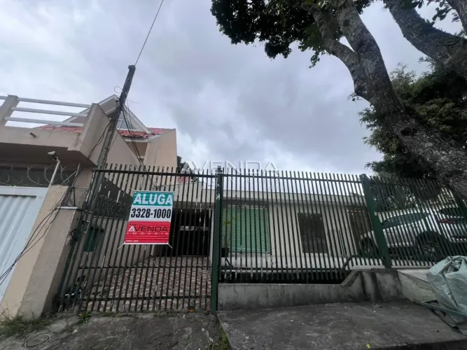SOBRADO com 3 dormitórios para alugar com 200m² por R$ 3.550,00 no bairro Bairro Alto - CU
