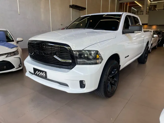 Ram Classic Laramie 5.7 V8 16V Gasolina 4X4 Aut. 2023