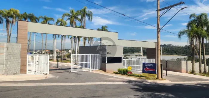 Lotes a partir de 125m², dentro de um condominio club, pequena entrada e restante  com a l