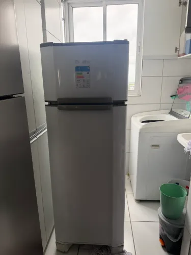 Geladeira esmaltec