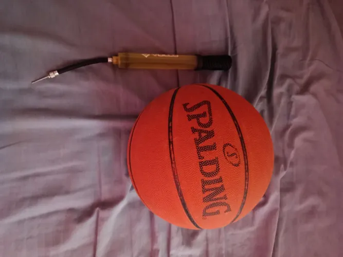 Bola de Basquete + Bomba Vollo