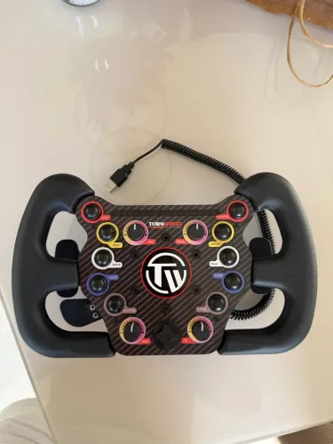 Volante addon thrustmaster, Moza, logitech g29 e outros
