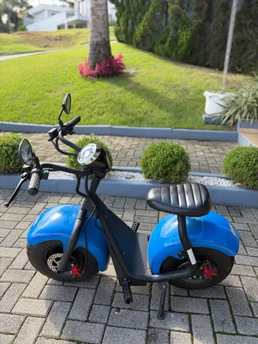 TUI MOTO ELÉTRICA AZUL 1000w