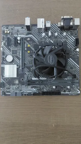 Kit Processador e Placa Mãe + Cooler (I3-10105)