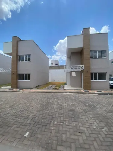 ALUGA-SE CASA DUPLEX CONDOMINIO STELLA VITTA