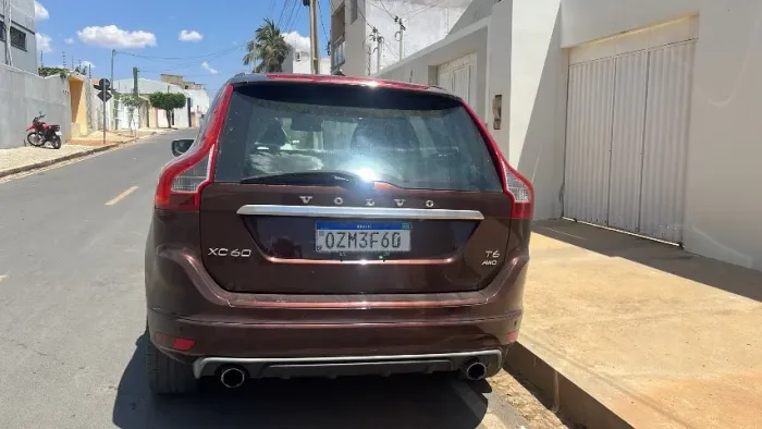 Volvo XC 60 R-design 3.0 304cv AWD 5P 2014