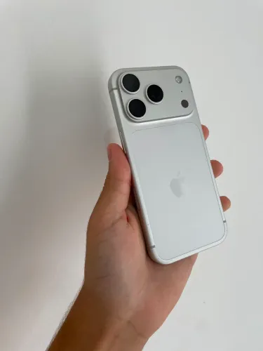 iPhone 17 Pro 256GB seminovo