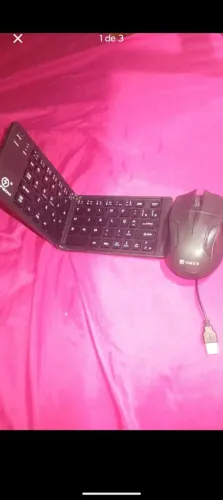 Teclado dobrável KAPBOM com mouse USB