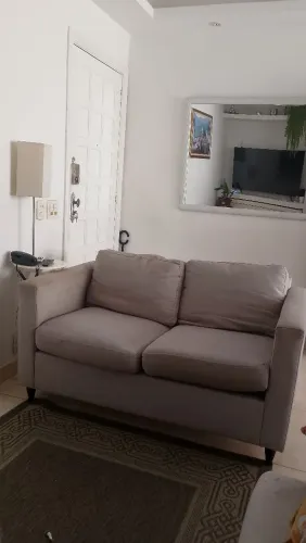 Sofá de 2 lugares + poltrona