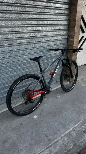 Bike Oggi 7.4 Quadro 17 