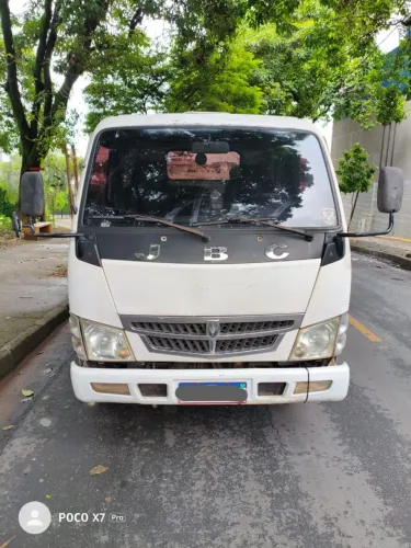 Caminhão JBC caminhão prancha operacional 