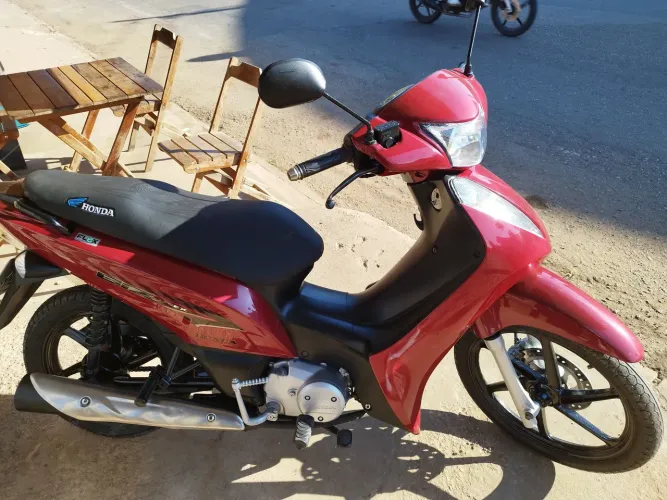 Vendo moto biz 125 EX