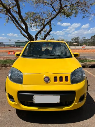 Fiat Uno Sporting 1.4 EVO Fire Flex 8V 4P 2012