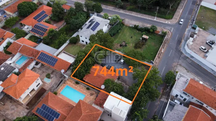 Terreno à venda no bairro Cidade Alta