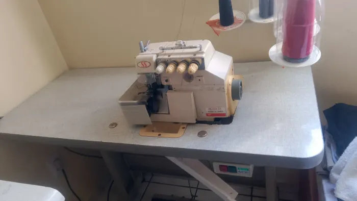 Vendo máquina overloque em Anápolis 