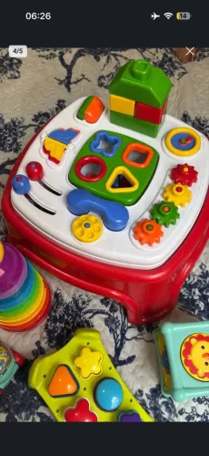 Mesa educativa para crianças