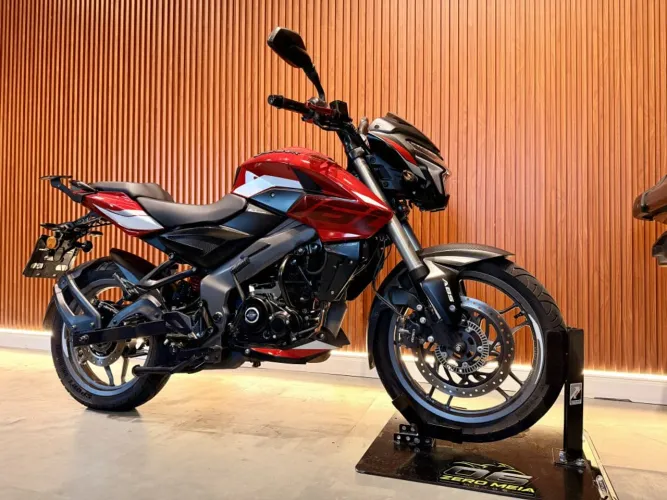 BAJAJ DOMINAR 160 2026