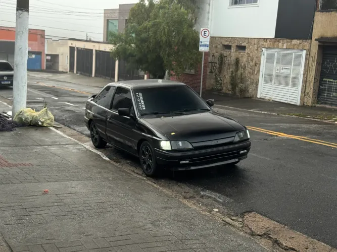 Ford Escort GL 1.8i / 1.8 (álcool) 1995