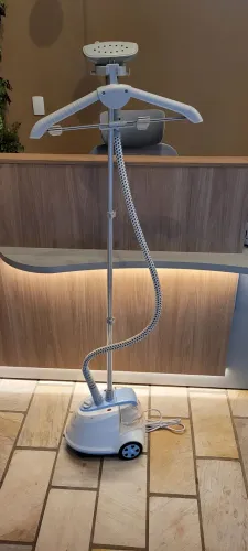 Passadeira a vapor britania 1800W 220v