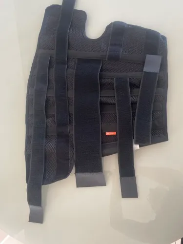 Vendo imobilizador de joelho para recuperação de lesão e/ou cirurgia do joelho.