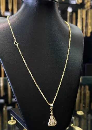 Cordões e pulseiras banhadas a ouro 18k