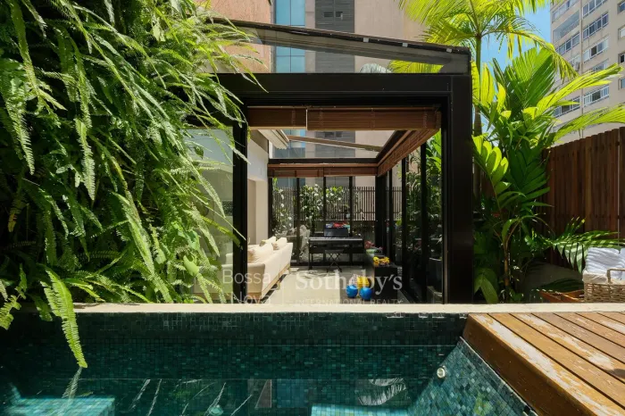 Cobertura com área gourmet, adega para mil garrafas e piscina aquecida