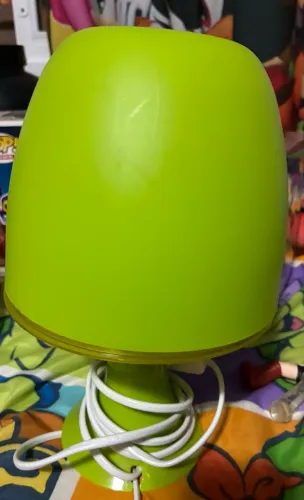 Abajur/Luminária de Mesa Verde - Design Moderno - Bivolt