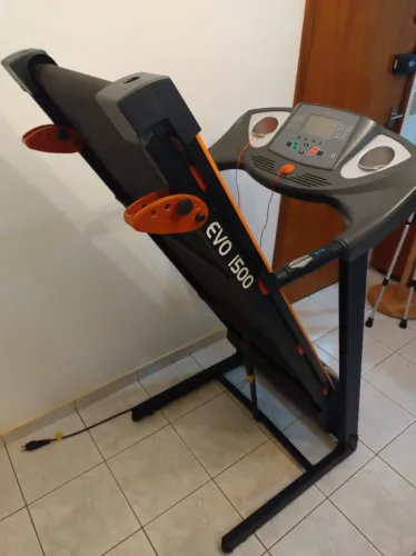 Esteira Elétrica Evolution Fitness Evo 1500