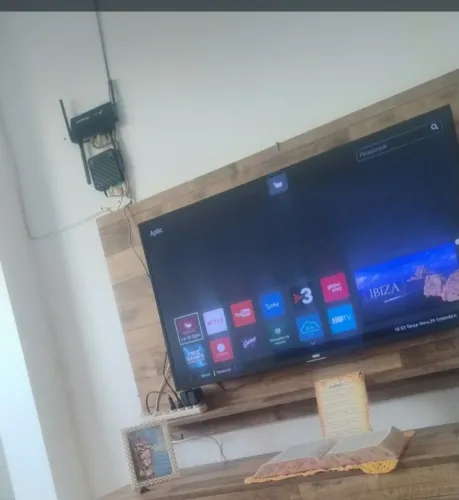 Tv AOC