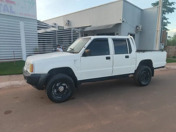 Mitsubishi L200 GL 2.5 4X4 CD Diesel 2005