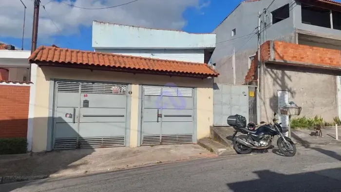 Casa (3 casas) sendo, 5 dormitórios à venda, 342 m² por R$ 550.000 - Vila Júlia - Poá/SP