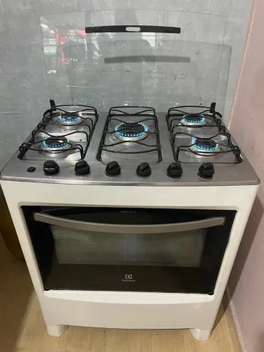 Fogão Eletrolux 5 bocas automático