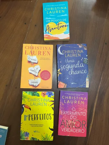 Livros Christina Lauren 