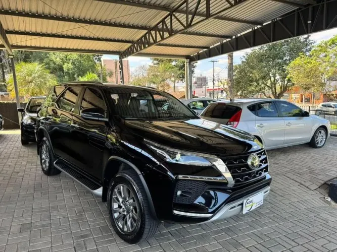 Toyota Hilux SW4 SRX 4X4 2.8 TDI 16V Dies. Aut. 2022