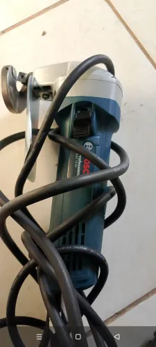 Tesoura elétrica 
