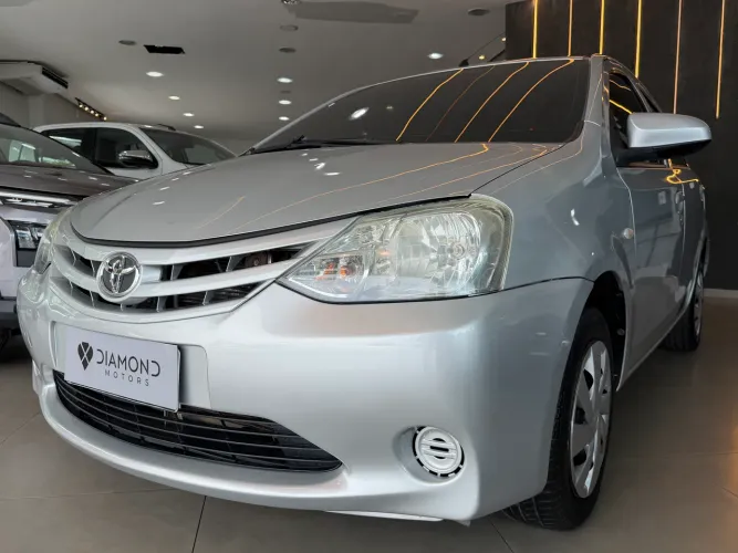 Toyota Etios X 1.3 Flex 16V 5P Mec. 2015