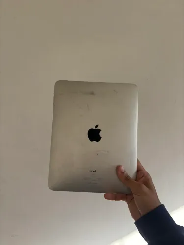 Vendo 2 ipads para retirar as peças