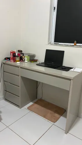 Penteadeira/escrivaninha
